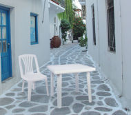 Picture of Cuadra Resin Square Dining Table 31 inch White